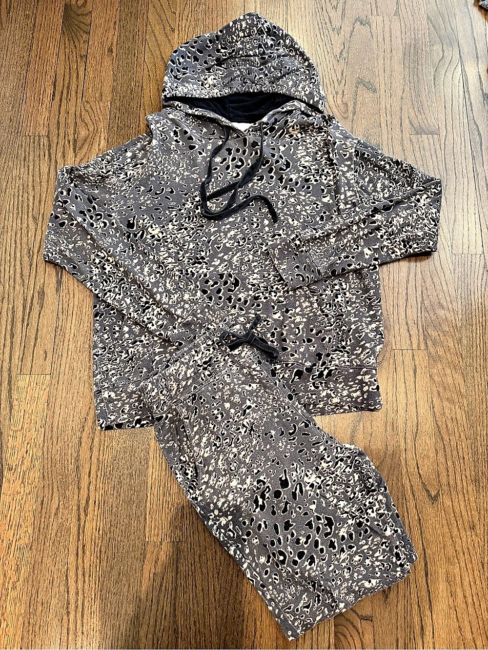 Sundry Size 1 Animal Print Jogger Set